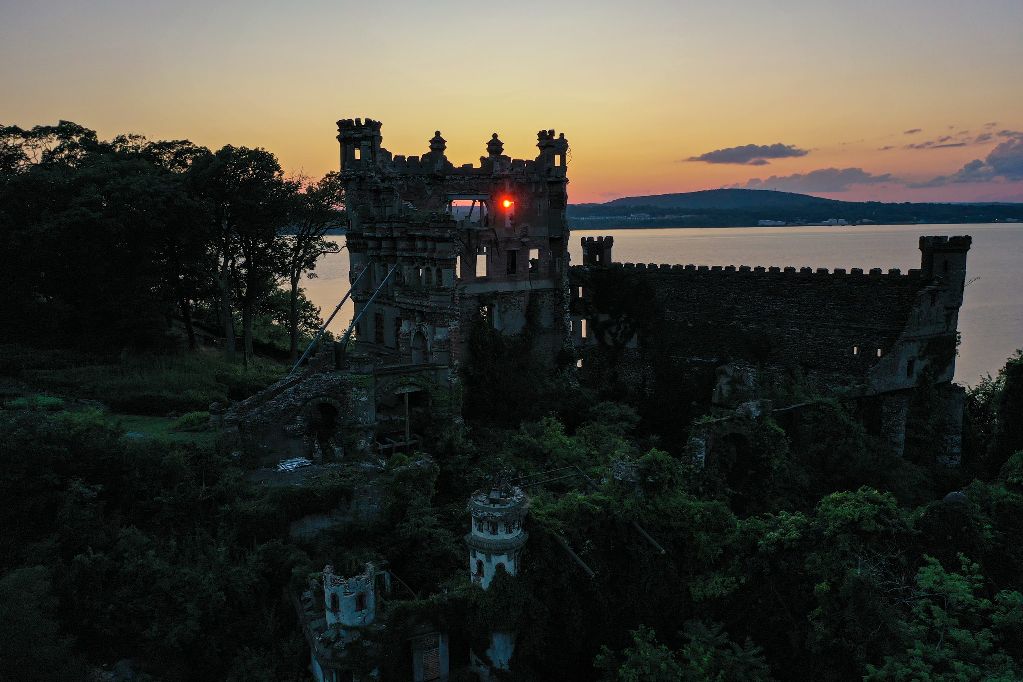 Dusk at Bannerman's Castle, the sun burning through an empty window.